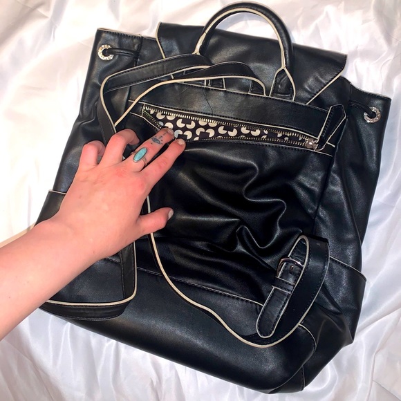 Backpack - Picture 4 of 4